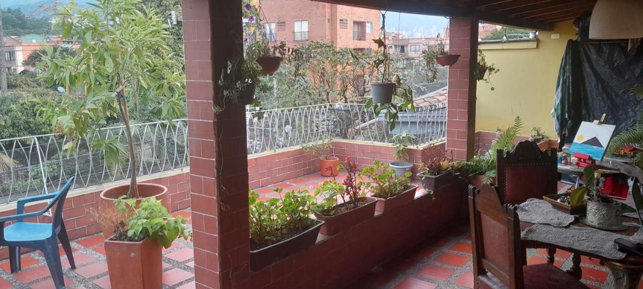 Alcobas Con Desayuno Incluido Bano Compartido Appartement Medellín Buitenkant foto