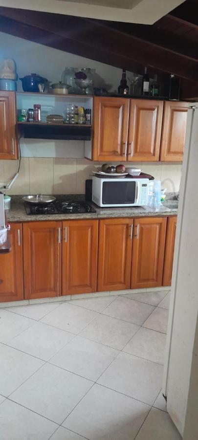 Alcobas Con Desayuno Incluido Bano Compartido Appartement Medellín Buitenkant foto